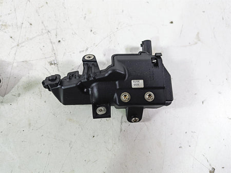 2022 BMW R1250 RT K052 Saddlebag Saddle Bag Lock Set 46547724037 {{ shop.shopifyCountryName }} - Mototech271