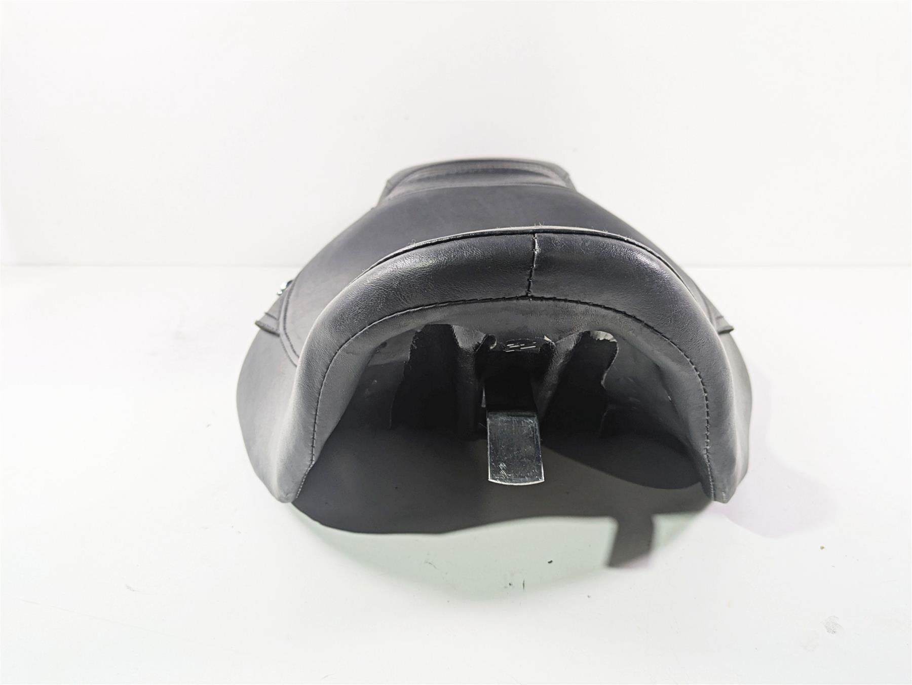Harley Touring FLH Road King Classic Seat Saddle 51037-03 {{ shop.shopifyCountryName }} - Mototech271