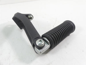 2009 Harley FXDF Dyna Fat Bob Rear Passenger Footpeg Set 49224-06A 49230-06 | Mototech271
