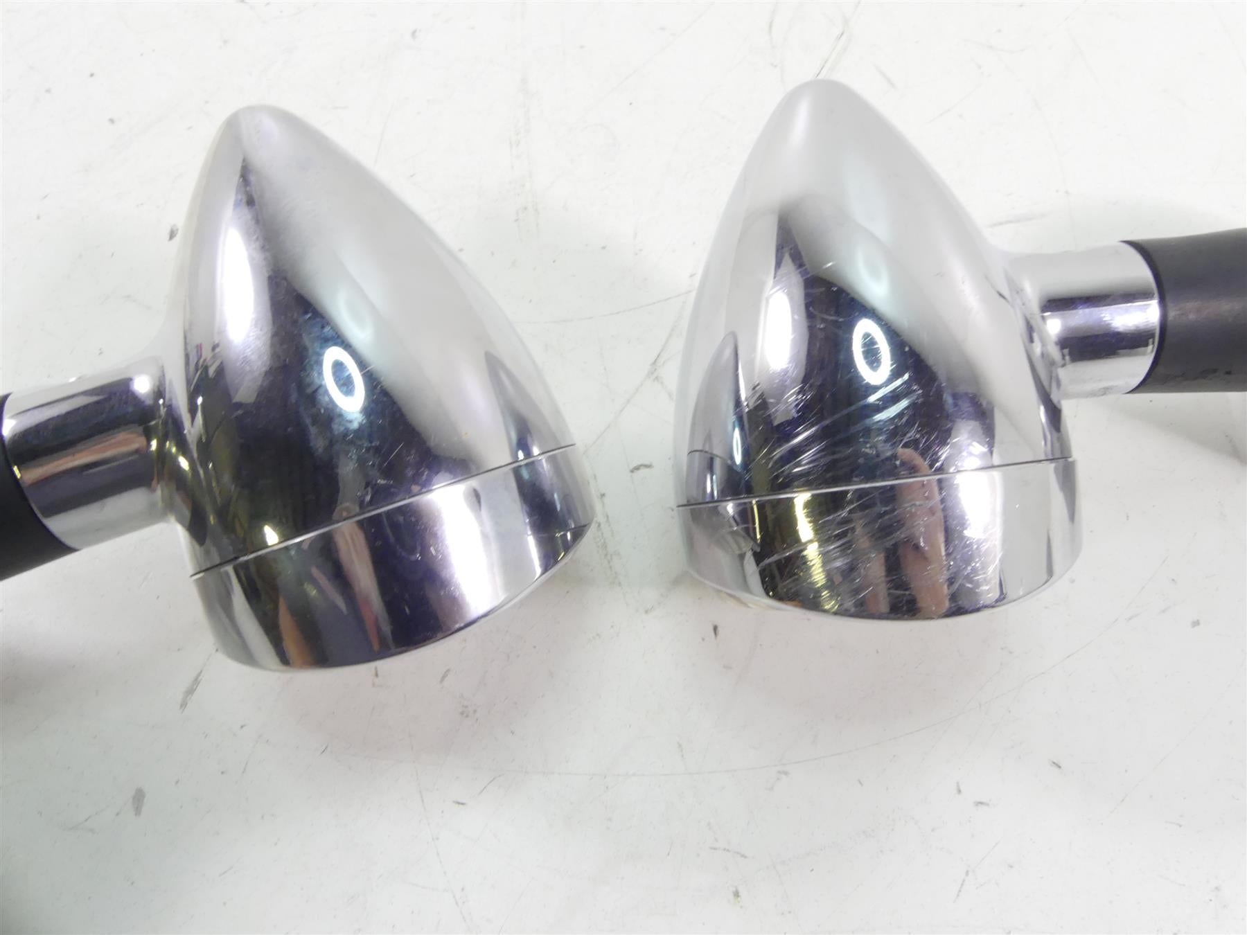 2005 Honda V-Twin VTX1800 S3 Front Blinker Turn Signal & Clamp Set 33450-MCV-N11 {{ shop.shopifyCountryName }} - Mototech271