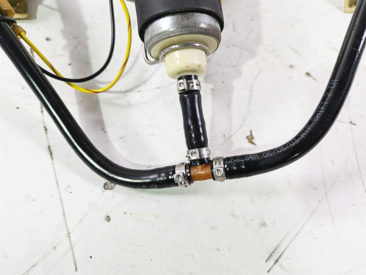 2004 Victory Kingpin Fuel Gas Petrol Pump - Tested 2520284 2520733 {{ shop.shopifyCountryName }} - Mototech271