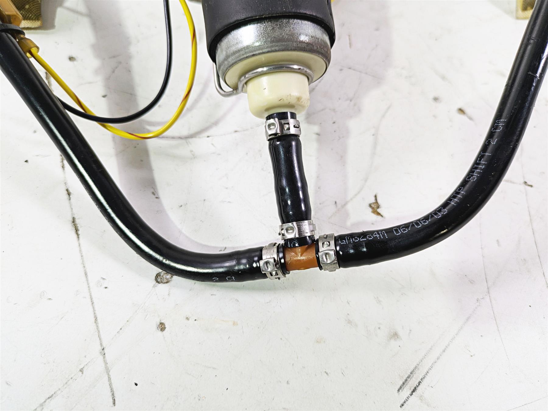 2004 Victory Kingpin Fuel Gas Petrol Pump - Tested 2520284 2520733 {{ shop.shopifyCountryName }} - Mototech271