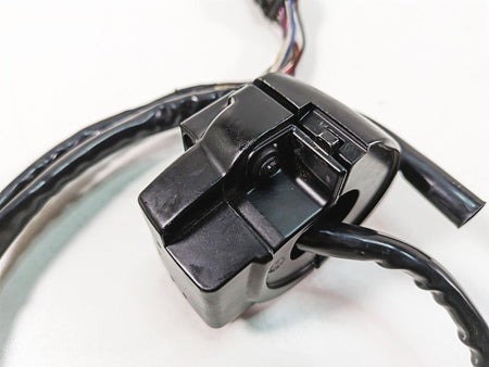 2011 Harley Touring FLTRU Road Glide Right Hand Control Switch - Read 71682-06A {{ shop.shopifyCountryName }} - Mototech271