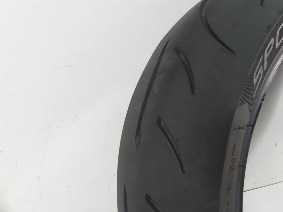 Used Rear Motorcycle Tire Metzeler Sportec M9RR 180/55R17 - 5417581 {{ shop.shopifyCountryName }} - Mototech271