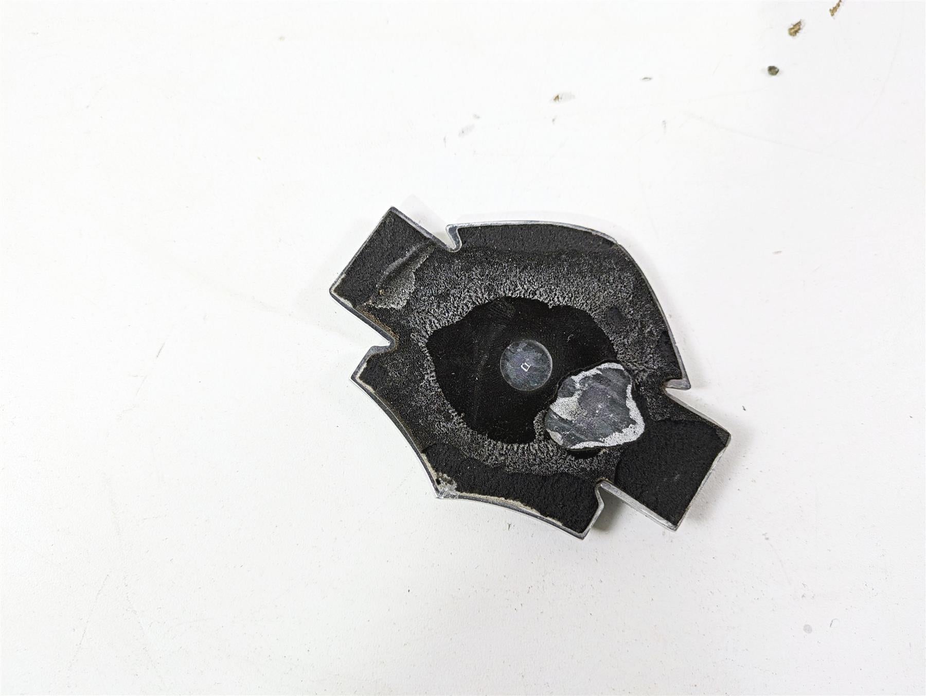 2014 Harley FLS Softail Slim Right Side Fuel Gas Tank Emblem 61400056 {{ shop.shopifyCountryName }} - Mototech271
