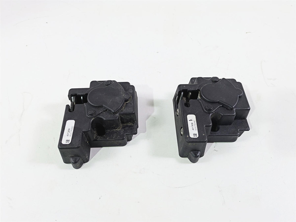 2018 Indian Springfield Dark Horse Saddlebag Lock Actuator Set 4017838 {{ shop.shopifyCountryName }} - Mototech271