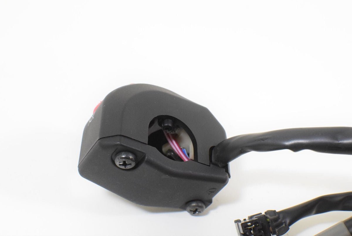 2017 Kawasaki ZX1400 ZX14R ZX14 Ninja Right Hand Control Switch 46091-0332 {{ shop.shopifyCountryName }} - Mototech271
