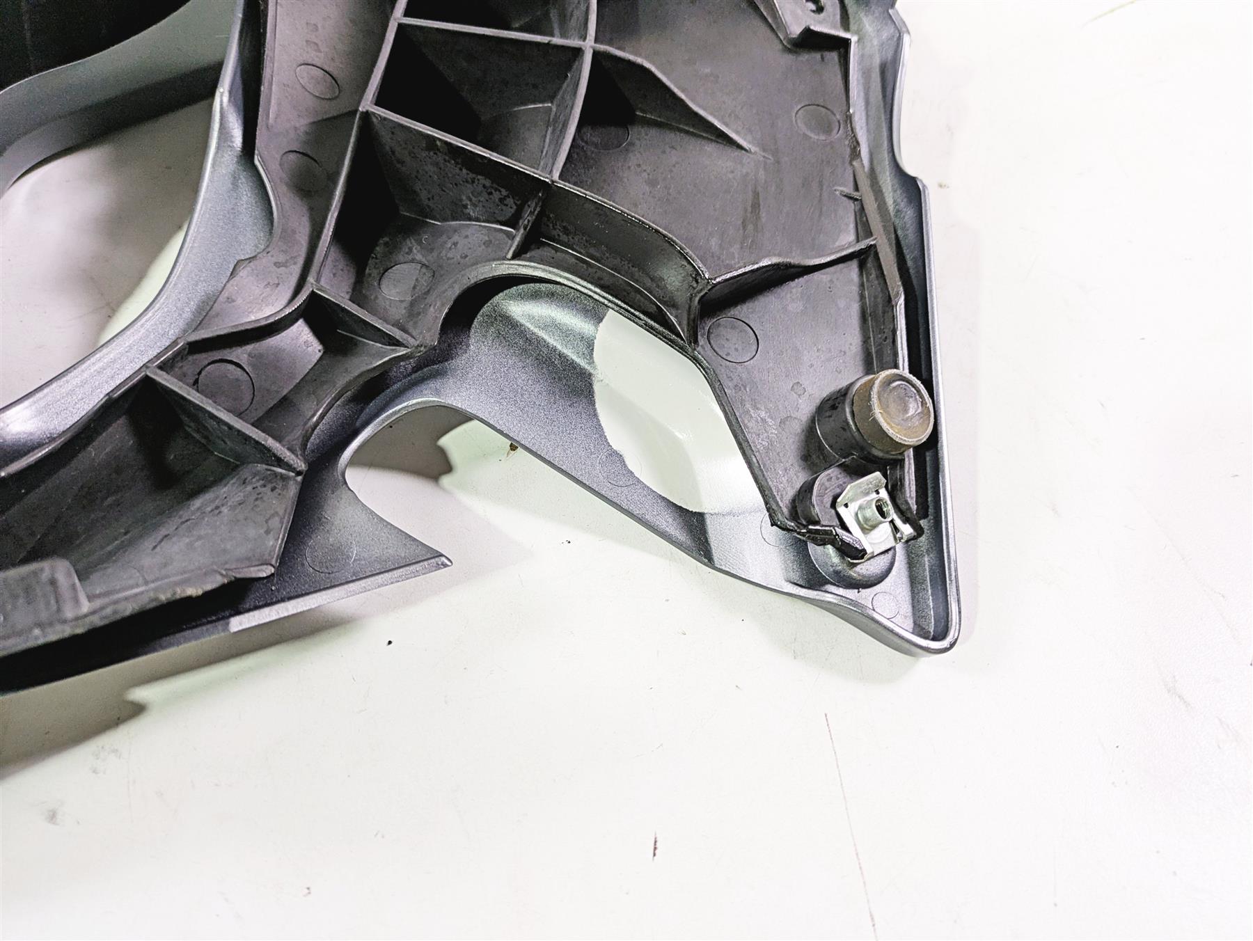 2017 BMW F800GS Adv K75 Right Main Tank Fairing Cover 46638530530 {{ shop.shopifyCountryName }} - Mototech271