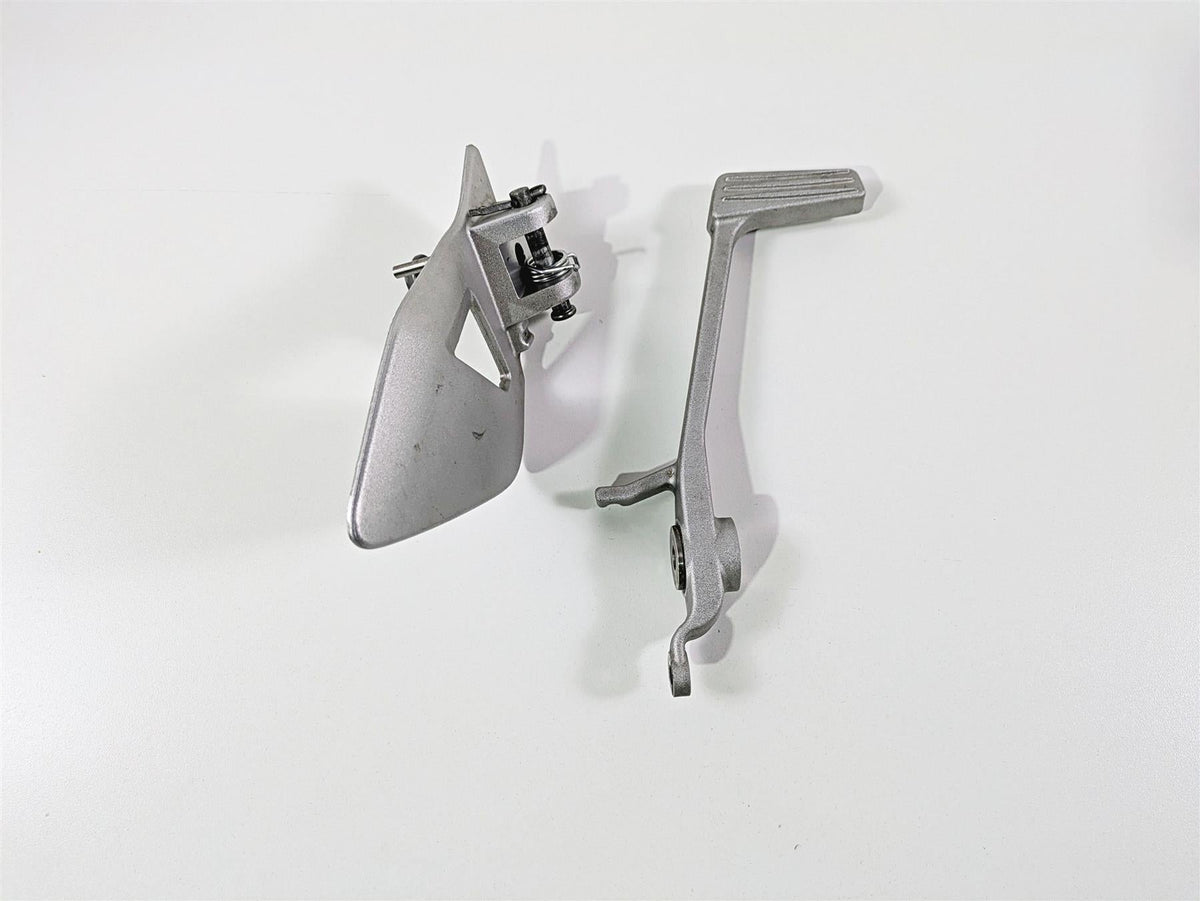 2019 BMW R1250RT K52 Brake Pedal + Footpeg Mount 35218534746 {{ shop.shopifyCountryName }} - Mototech271