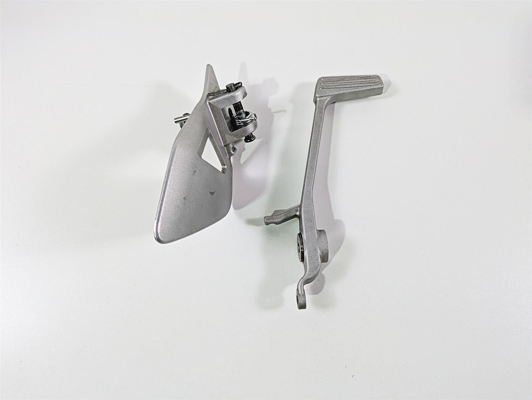 2019 BMW R1250RT K52 Brake Pedal + Footpeg Mount 35218534746 {{ shop.shopifyCountryName }} - Mototech271