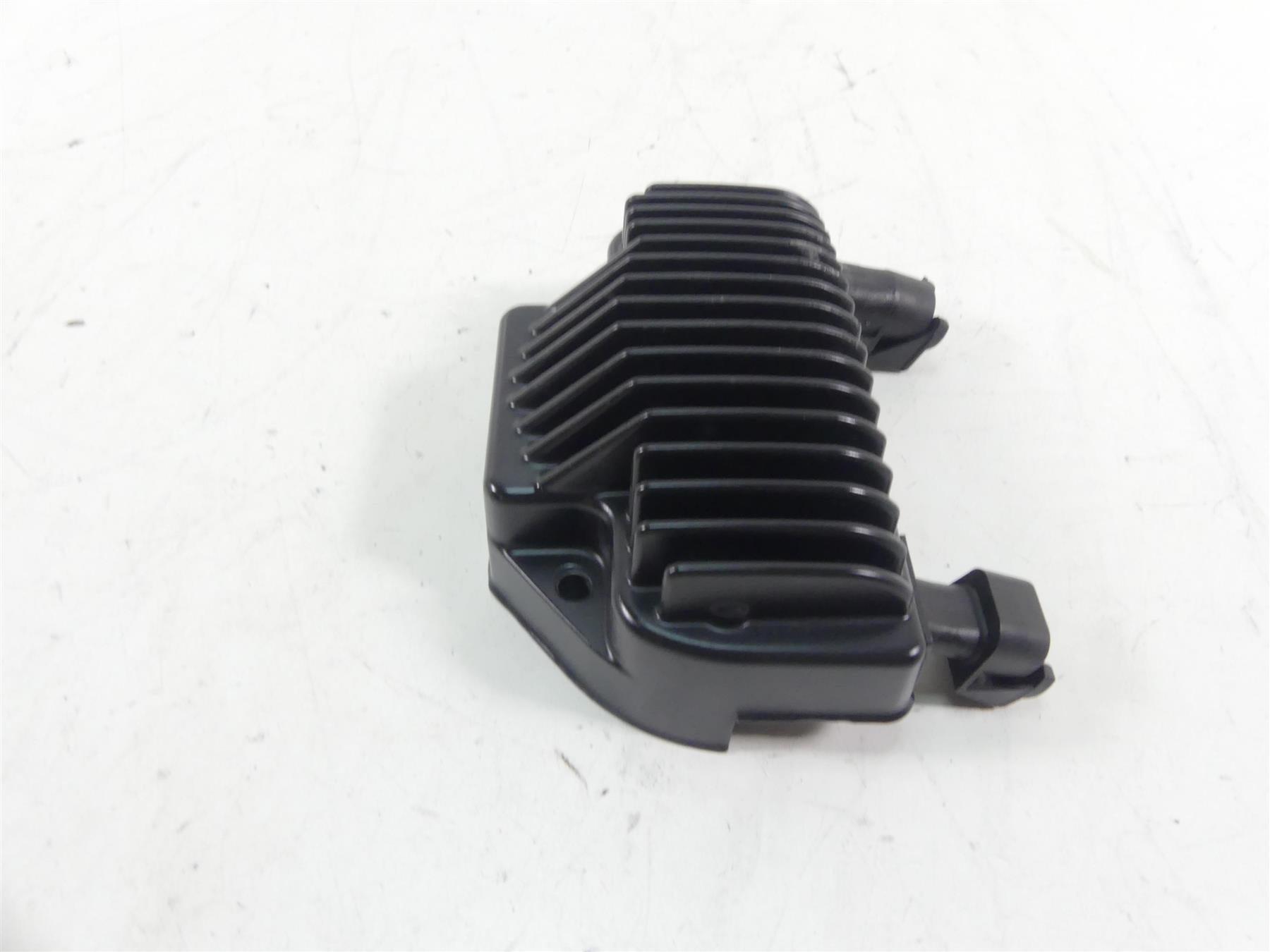 2009 Harley FXDF Dyna Fat Bob Rectifier Voltage Regulator 74631-08 {{ shop.shopifyCountryName }} - Mototech271