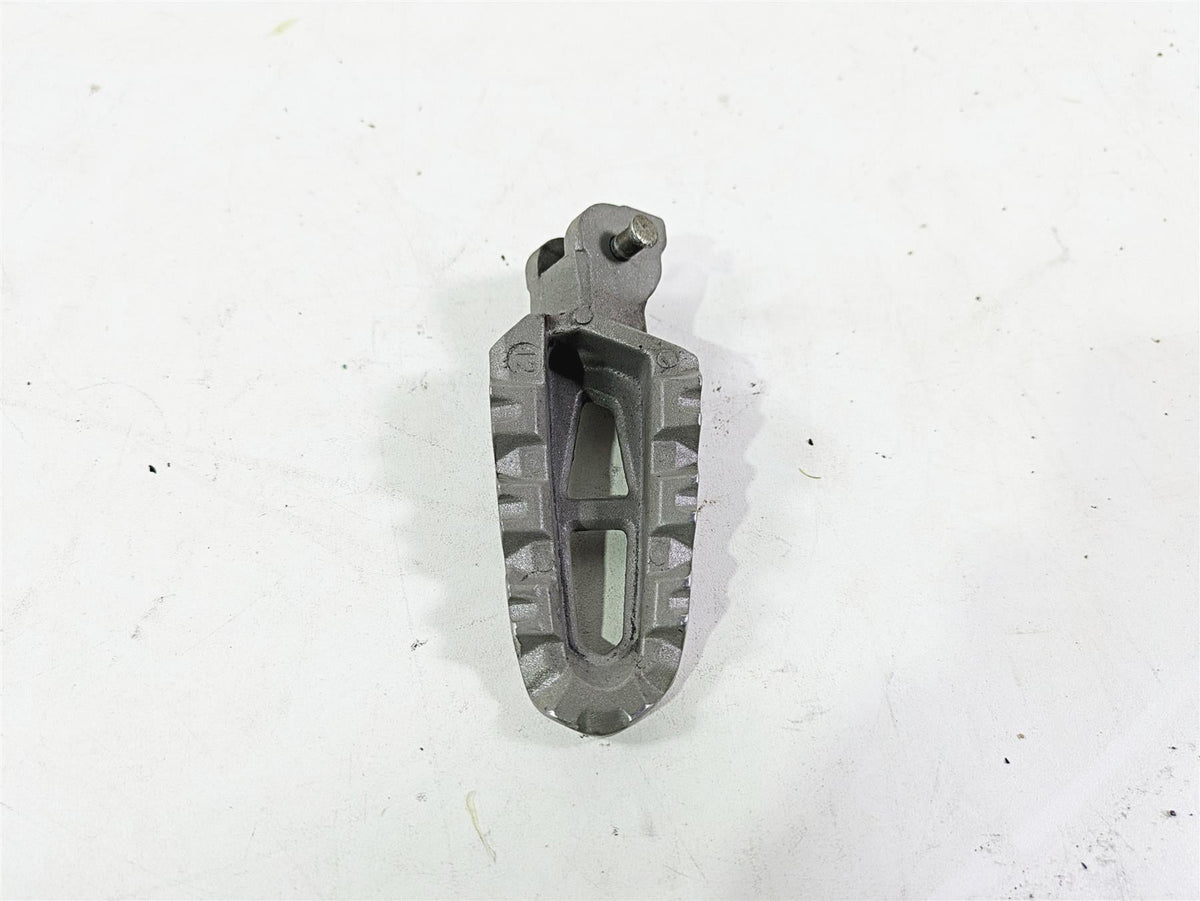 2013 Ducati Hyperstrada 821 Right Front Rider Footpeg Peg 46410591AA {{ shop.shopifyCountryName }} - Mototech271