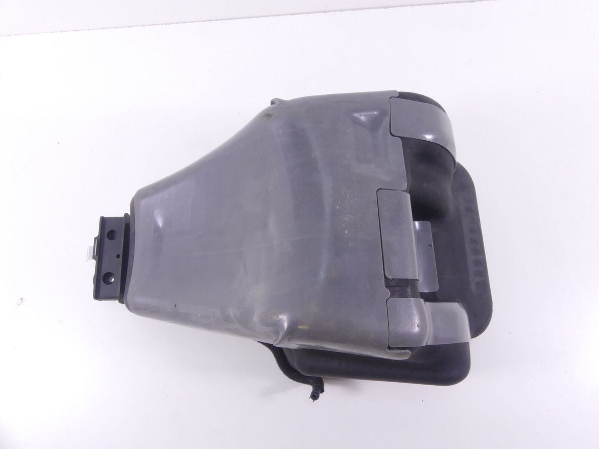 2019 Yamaha VMX17 V-Max 1700 Plastic Fuel Gas Tank Reservoir 2S3-25181-00-00 {{ shop.shopifyCountryName }} - Mototech271