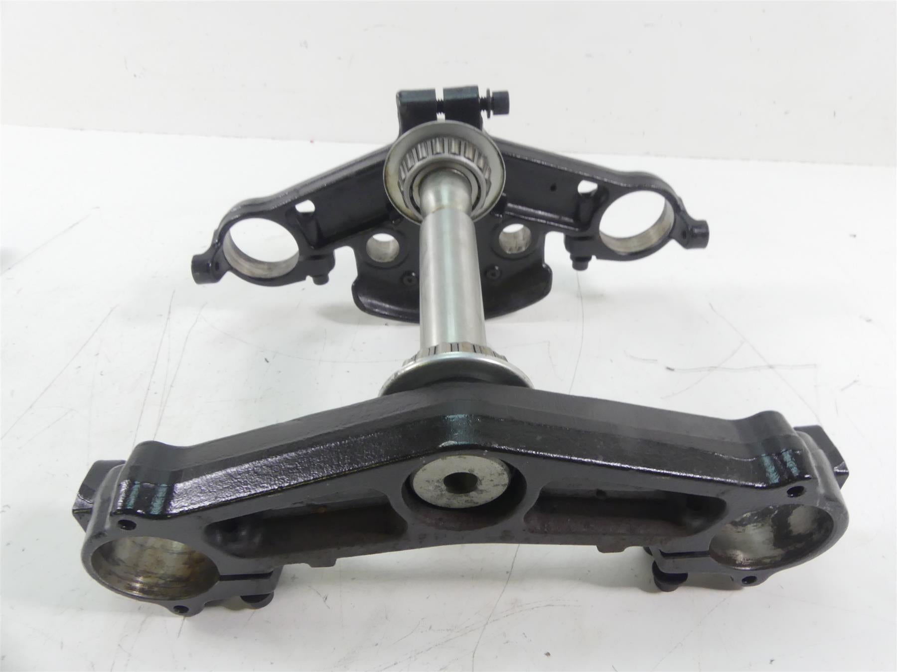 2016 Harley Touring FLTRX Road Glide Upper Lower Triple Tree Riser Set 45900024 {{ shop.shopifyCountryName }} - Mototech271