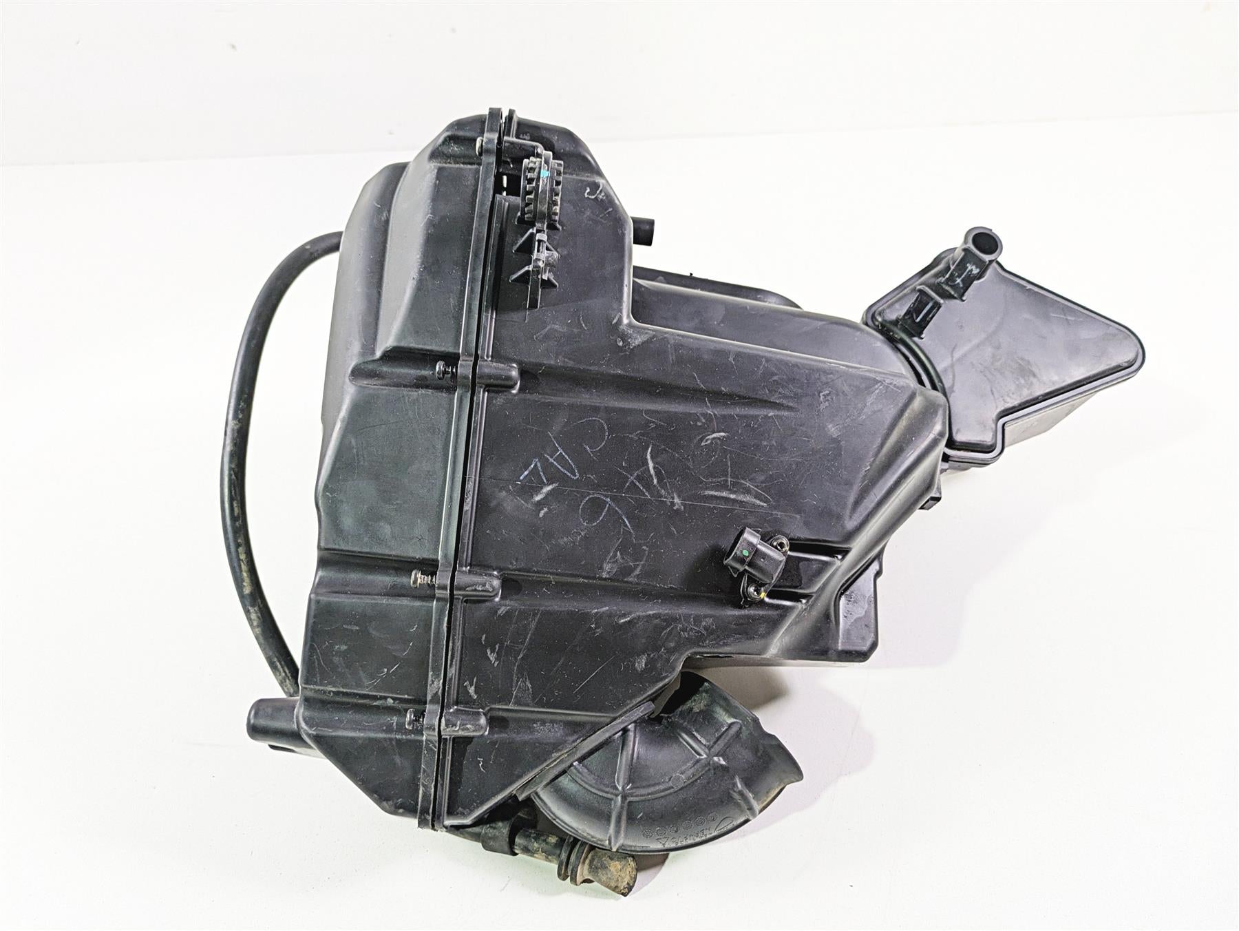 2018 Ducati Scrambler Desert Sled 800 Air Box Cleaner Breather Filter 44213103A {{ shop.shopifyCountryName }} - Mototech271