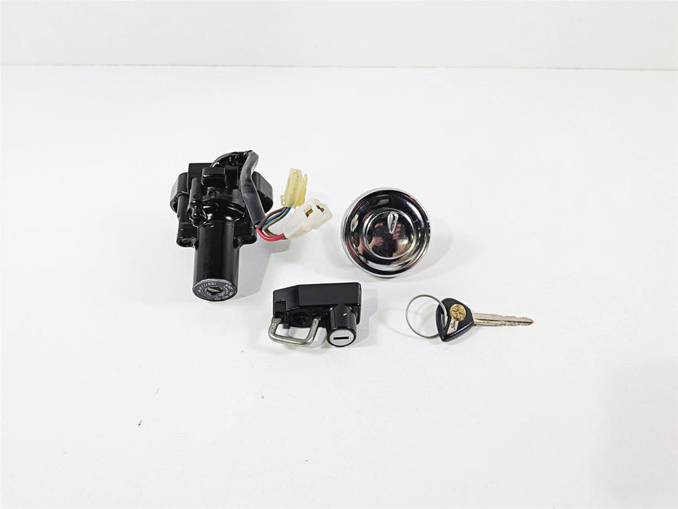2006 Yamaha XVZ1300 Royal Star Ignition Switch Key Gas Cap Lock Set 1D6-82501-00-00 {{ shop.shopifyCountryName }} - Mototech271