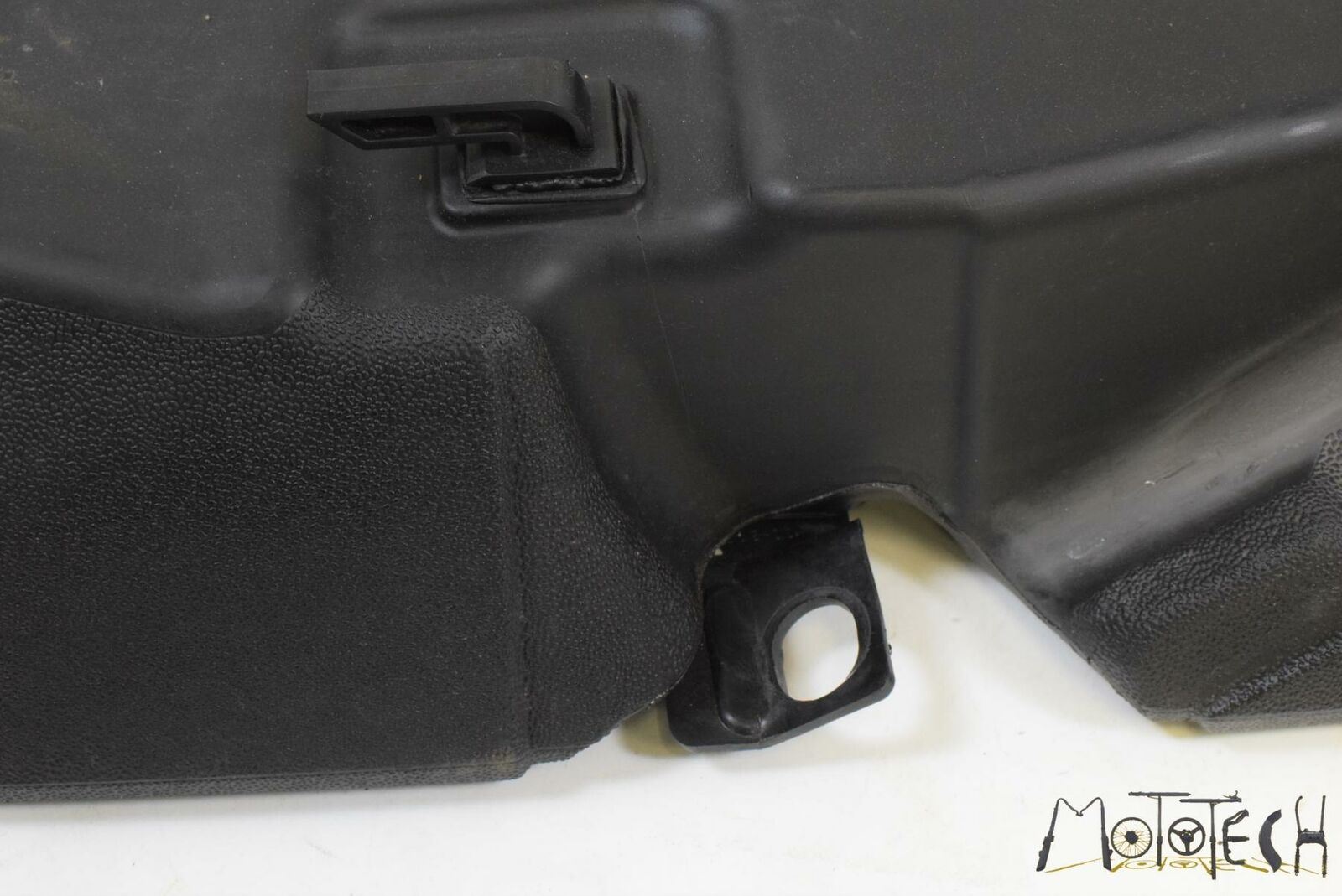 2013 Ski-Doo Summit SP 800R ETEC Fuel Gas Petrol Tank Reservoir 513033667 {{ shop.shopifyCountryName }} - Mototech271