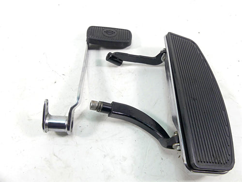 2007 Harley Touring FLHRC Road King Right Front Floorboard Brake Pedal 50621-06A | Mototech271