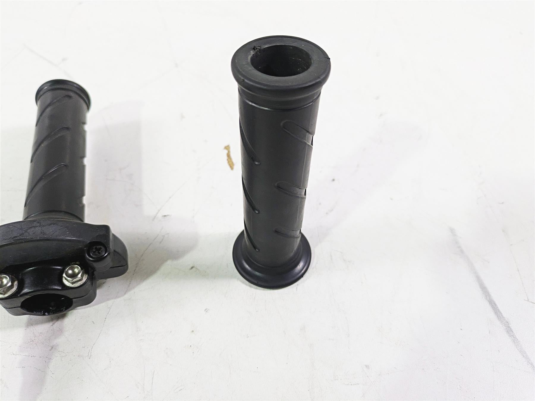 2009 Ducati Monster 1100 S Throttle Grip Handle Cable Set 65420032A {{ shop.shopifyCountryName }} - Mototech271