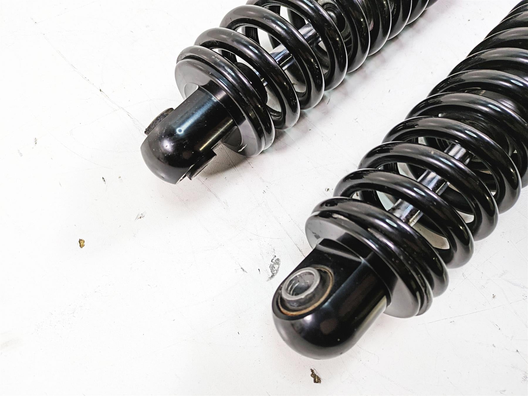 2015 Harley FXDL Dyna Low Rider Drag Specialties 13" Rear Shocks 1310-1202 {{ shop.shopifyCountryName }} - Mototech271