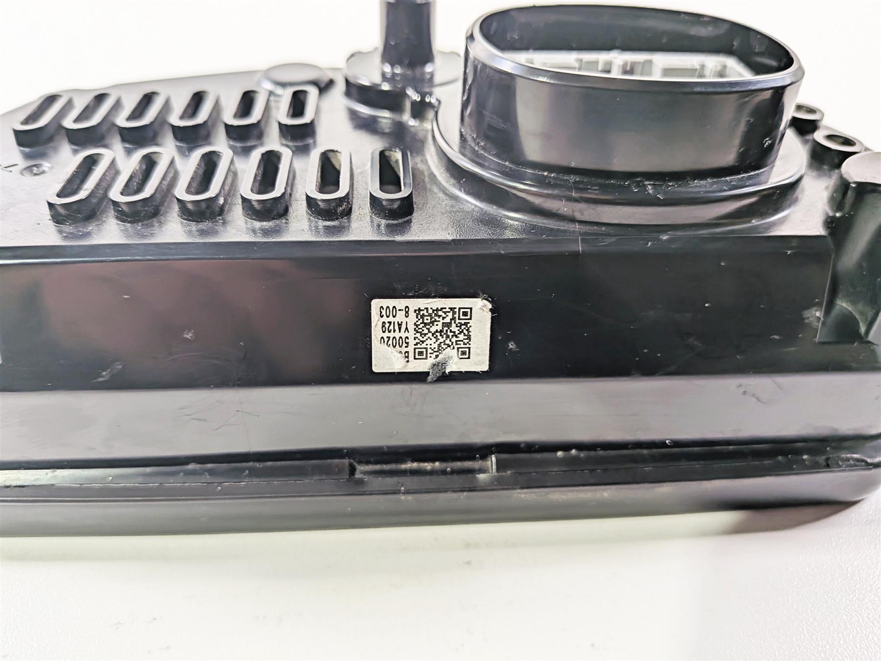 2023 Yamaha MT10 MTN1000 Speedometer Dash Instrument 9K TFT B5Y-83500-20-00 {{ shop.shopifyCountryName }} - Mototech271