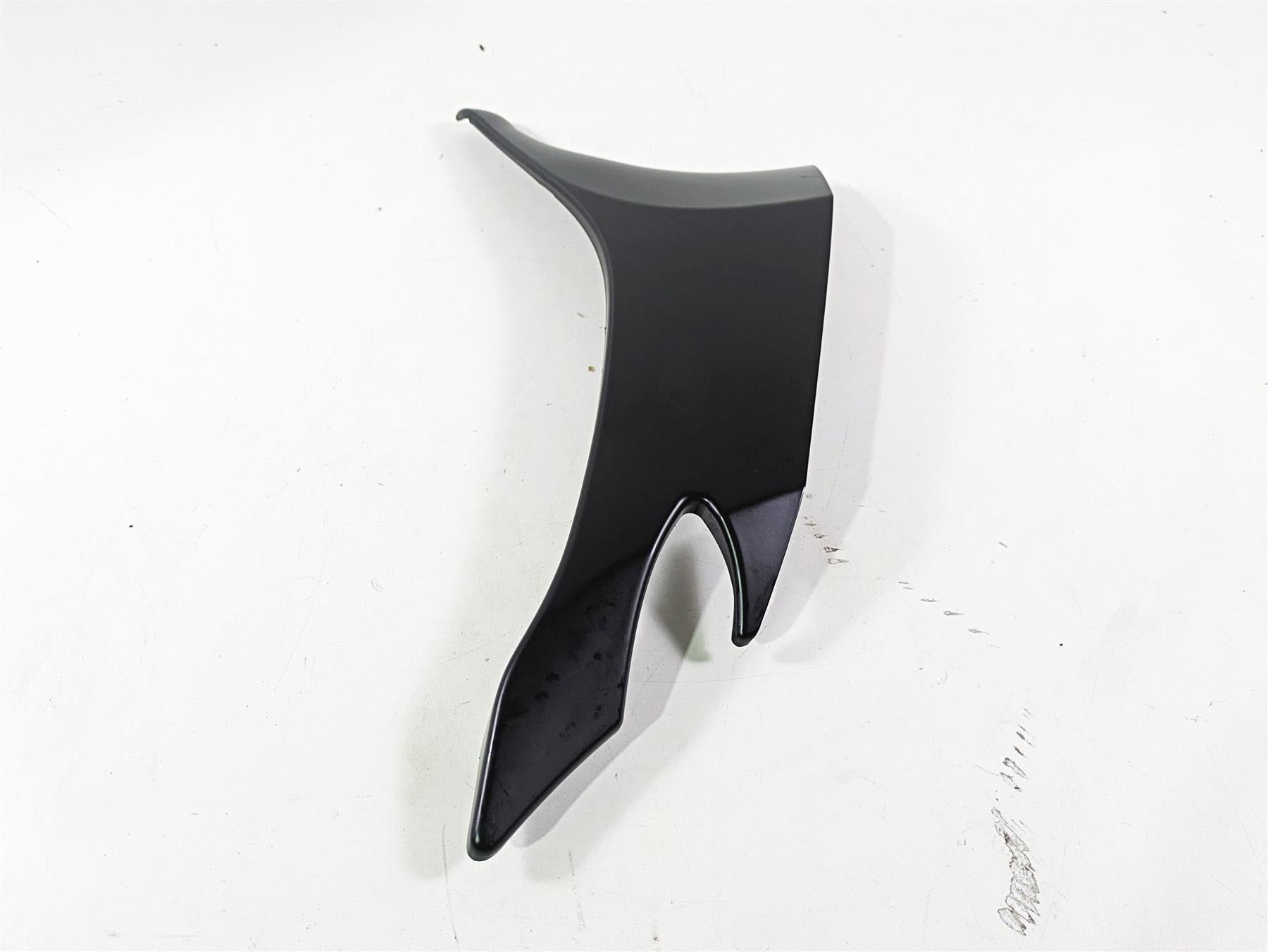 2018 Indian Chieftain Dark Horse Right Upper Side Cover Fairing 5450243 {{ shop.shopifyCountryName }} - Mototech271