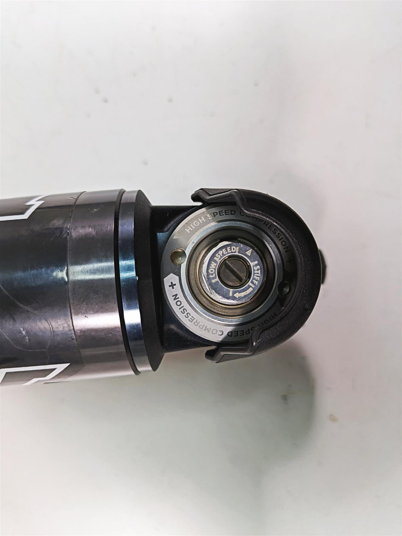 2018 Yamaha YXZ1000R EPS SS Fox Performance Front Right Shock 2HC-F3350-01 {{ shop.shopifyCountryName }} - Mototech271