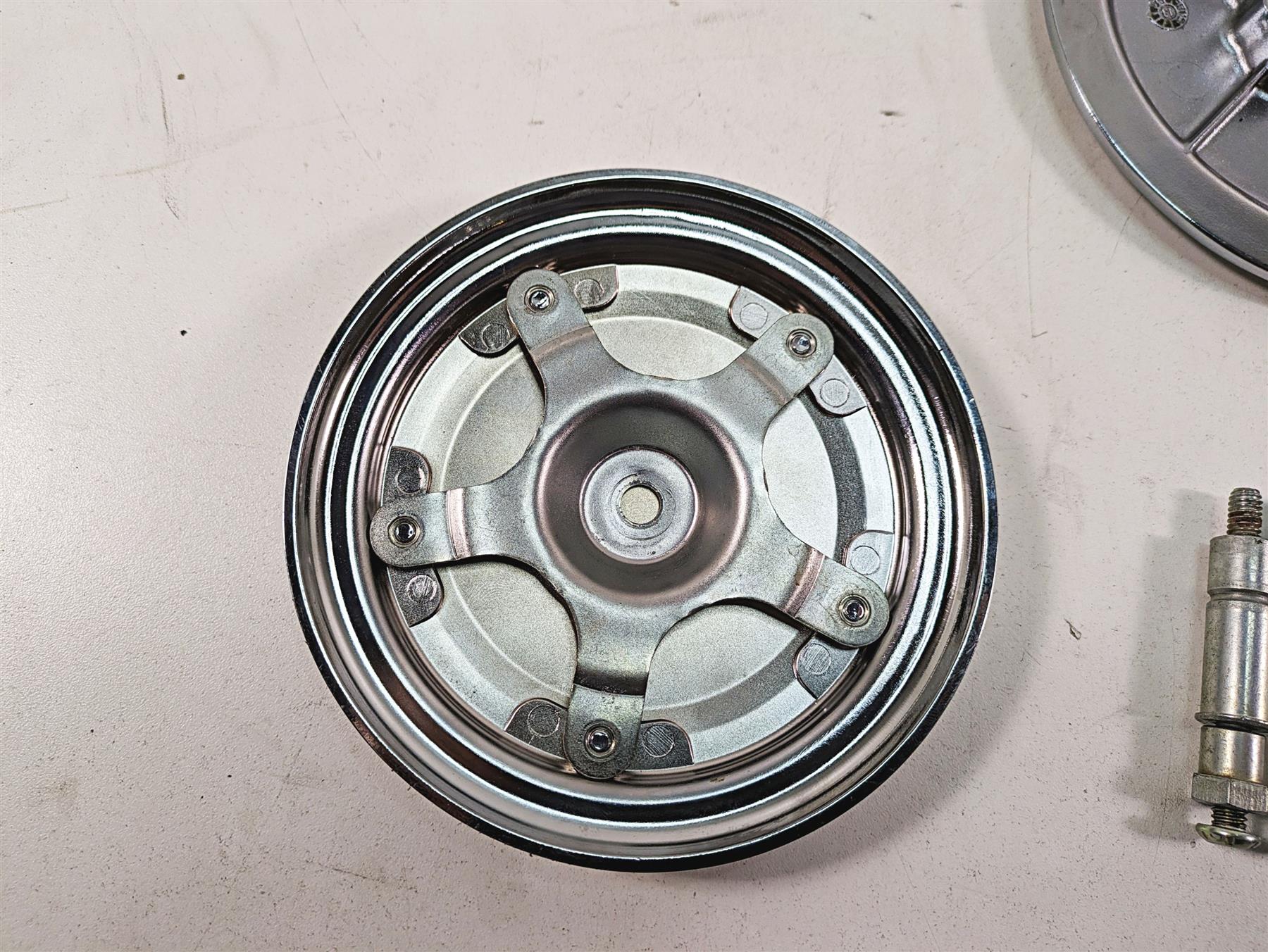 2006 Harley Sportster XL1200 Air Filter Cleaner Breather Mount + Cover 29000011 {{ shop.shopifyCountryName }} - Mototech271