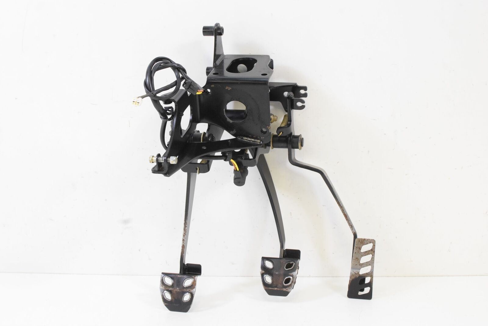 2016 Yamaha YXZ1000 R EPS Brake Clutch Accelerate Foot Pedal Set 2HC-F2548-11