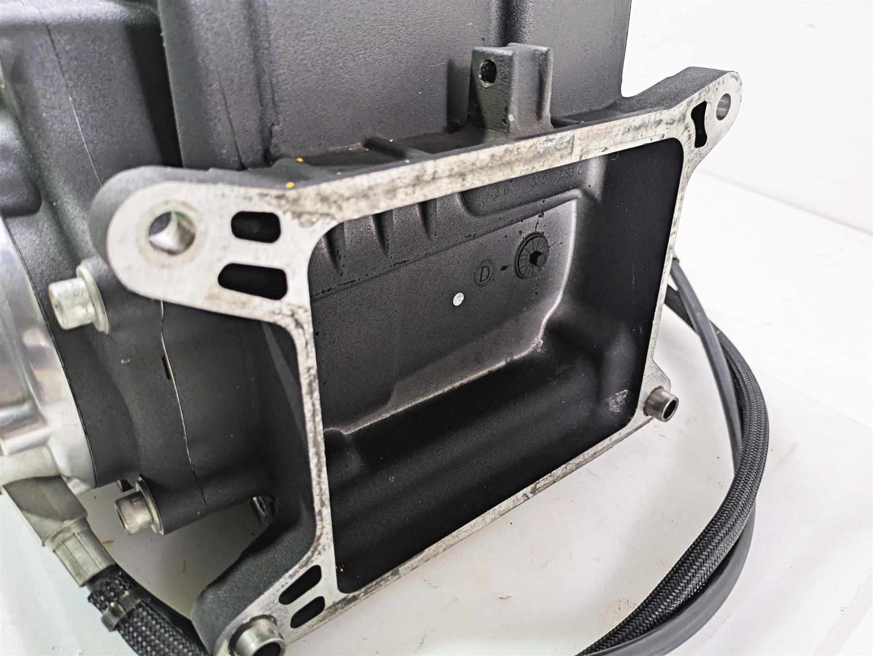 2014 Harley FLS Softail Slim 6-Speed Transmission Gear Box 33012-10A {{ shop.shopifyCountryName }} - Mototech271