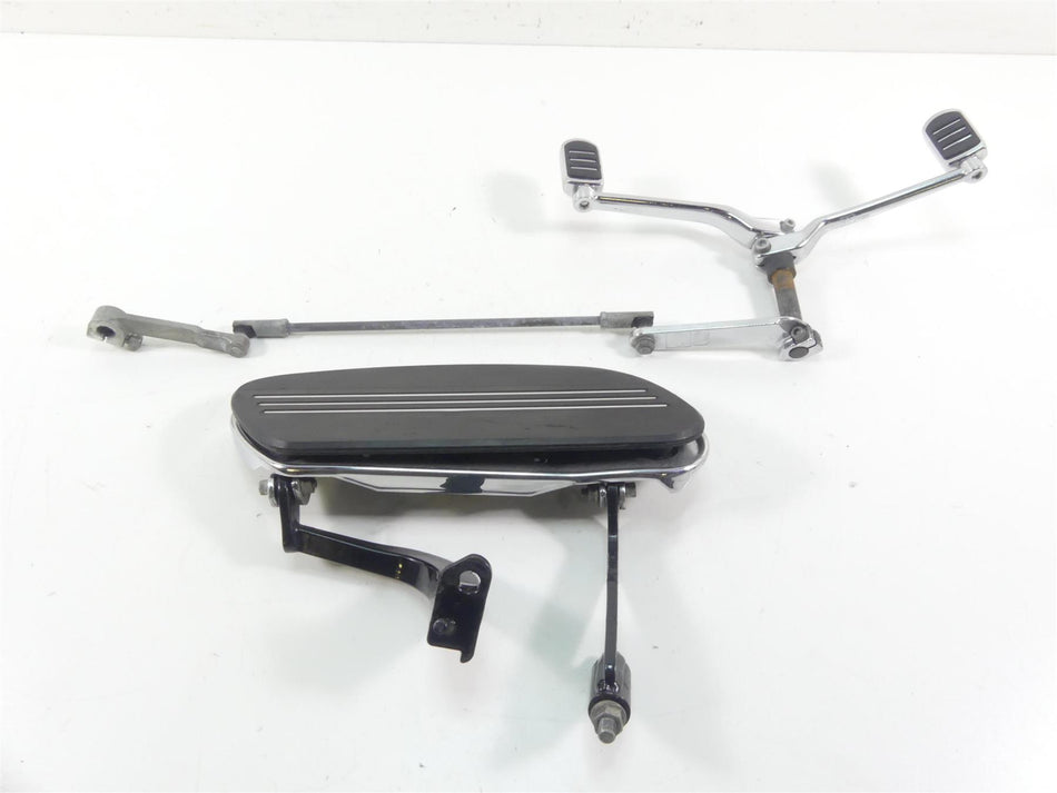 2013 Harley Touring FLHX Street Glide Left Front Floor Board & Shifter 50688-04 {{ shop.shopifyCountryName }} - Mototech271
