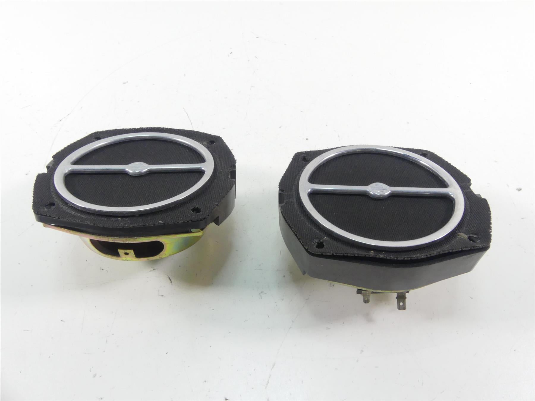 2005 Harley Touring CVO FLHTC SE Electra Glide Front Speaker Set 77178-01 {{ shop.shopifyCountryName }} - Mototech271