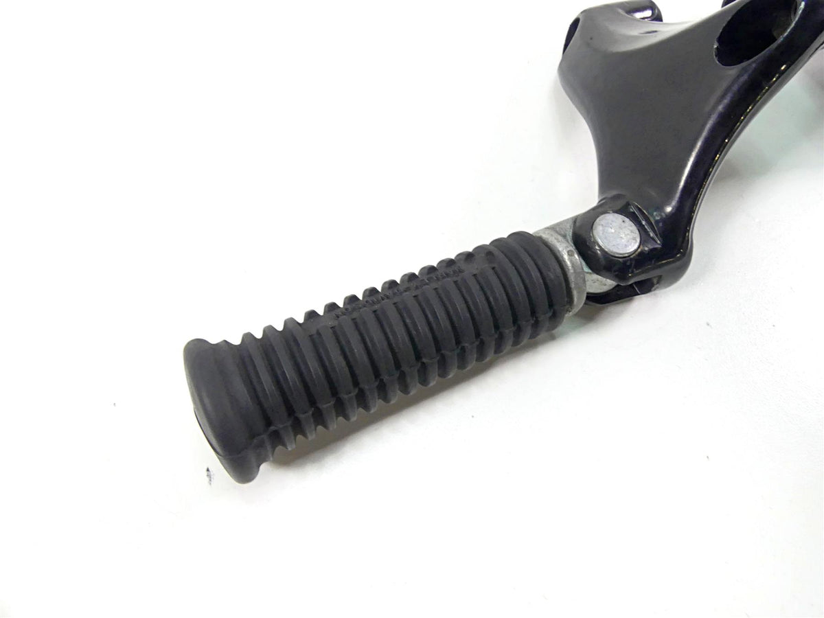 2005 Harley Sportster XL1200 C Rear Passenger Foot Peg Set 49314-04 49315-04 {{ shop.shopifyCountryName }} - Mototech271