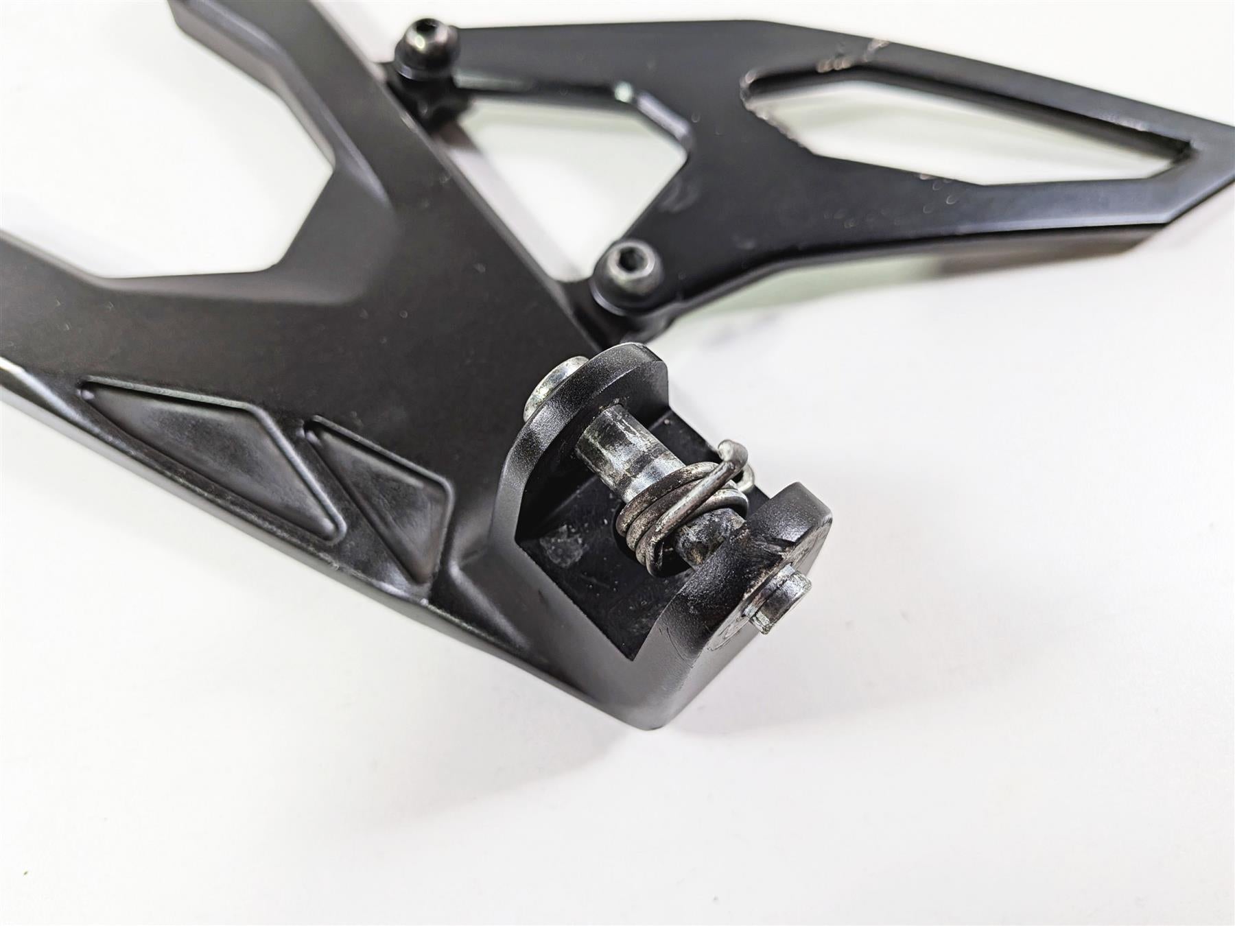2024 Yamaha YZF R1 RN65 Front Left Rider Footpeg Mount - Read 2CR-27442-00-00 {{ shop.shopifyCountryName }} - Mototech271