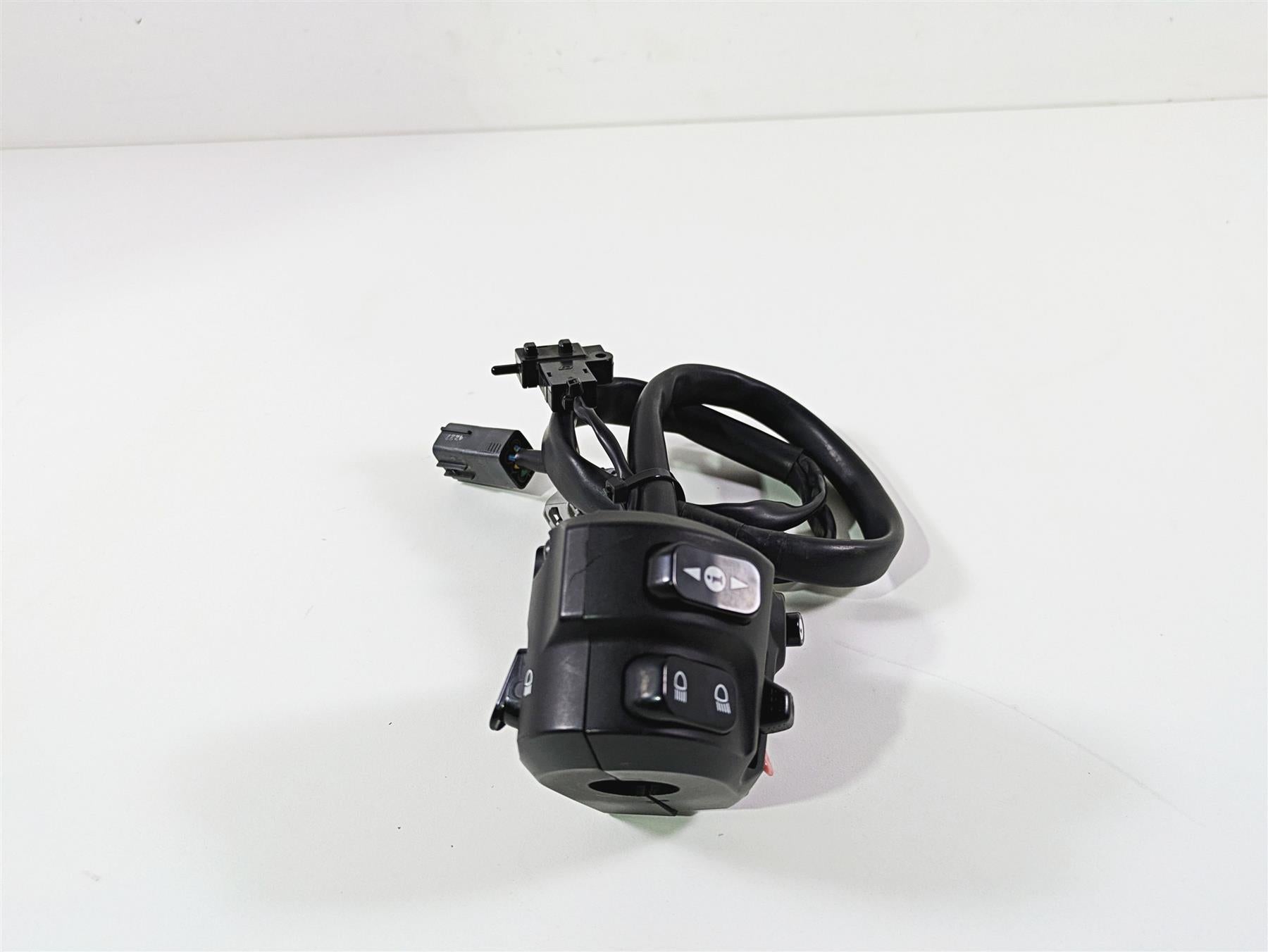 2015 Triumph Tiger Explorer XC Left Hand Control Switch - READ T2042035 {{ shop.shopifyCountryName }} - Mototech271