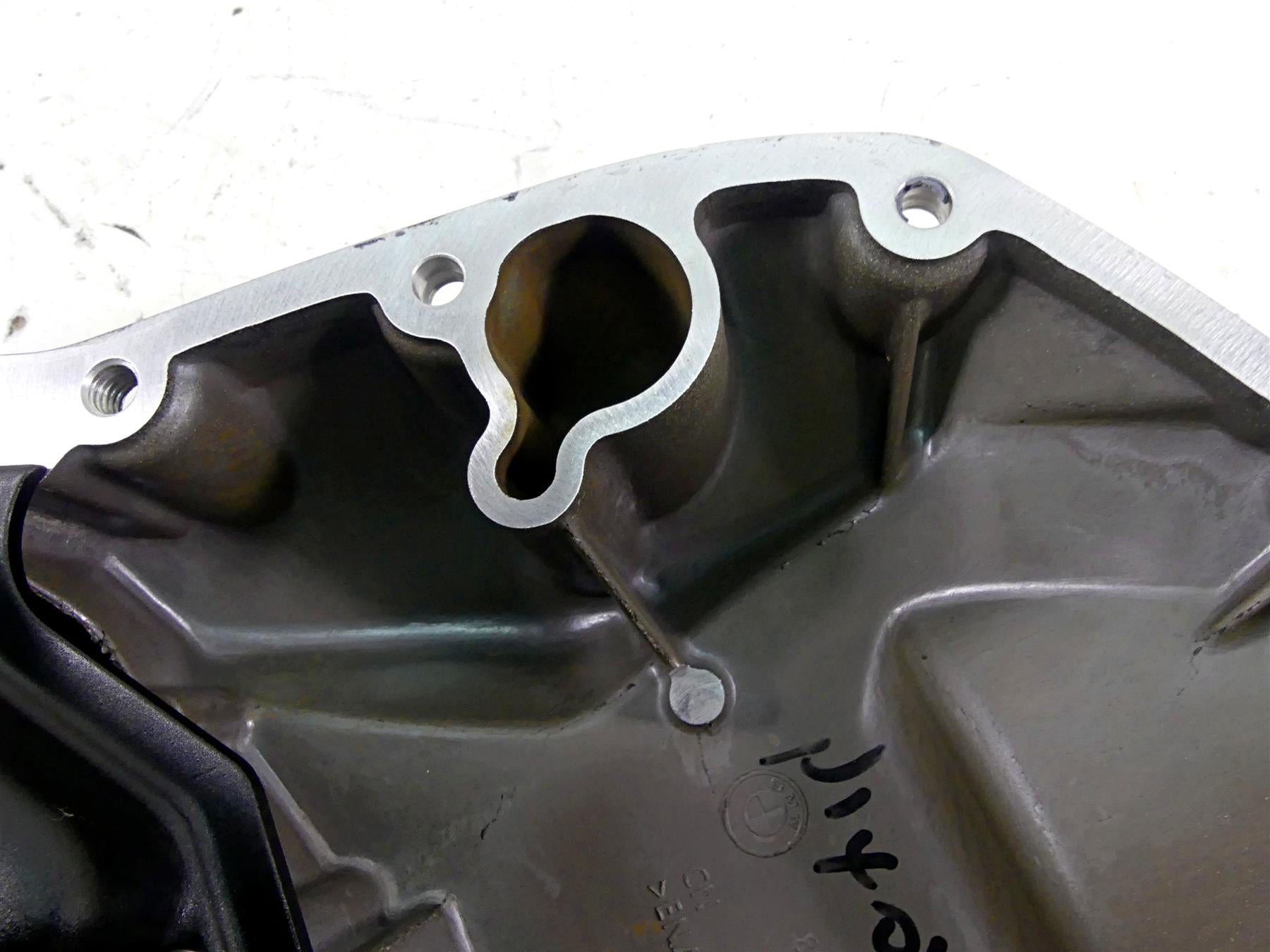 2015 BMW R1200GS GSW K50 Front Engine Aluminum Cover + Oil Tank 11148523960 {{ shop.shopifyCountryName }} - Mototech271