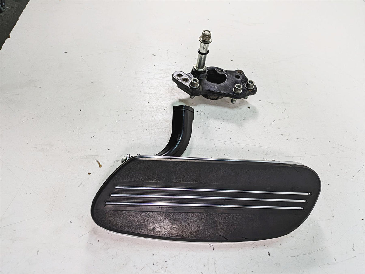 2013 Harley Touring FLHX Street Glide Right Floor Board Mount Set -Read 50683-04 {{ shop.shopifyCountryName }} - Mototech271