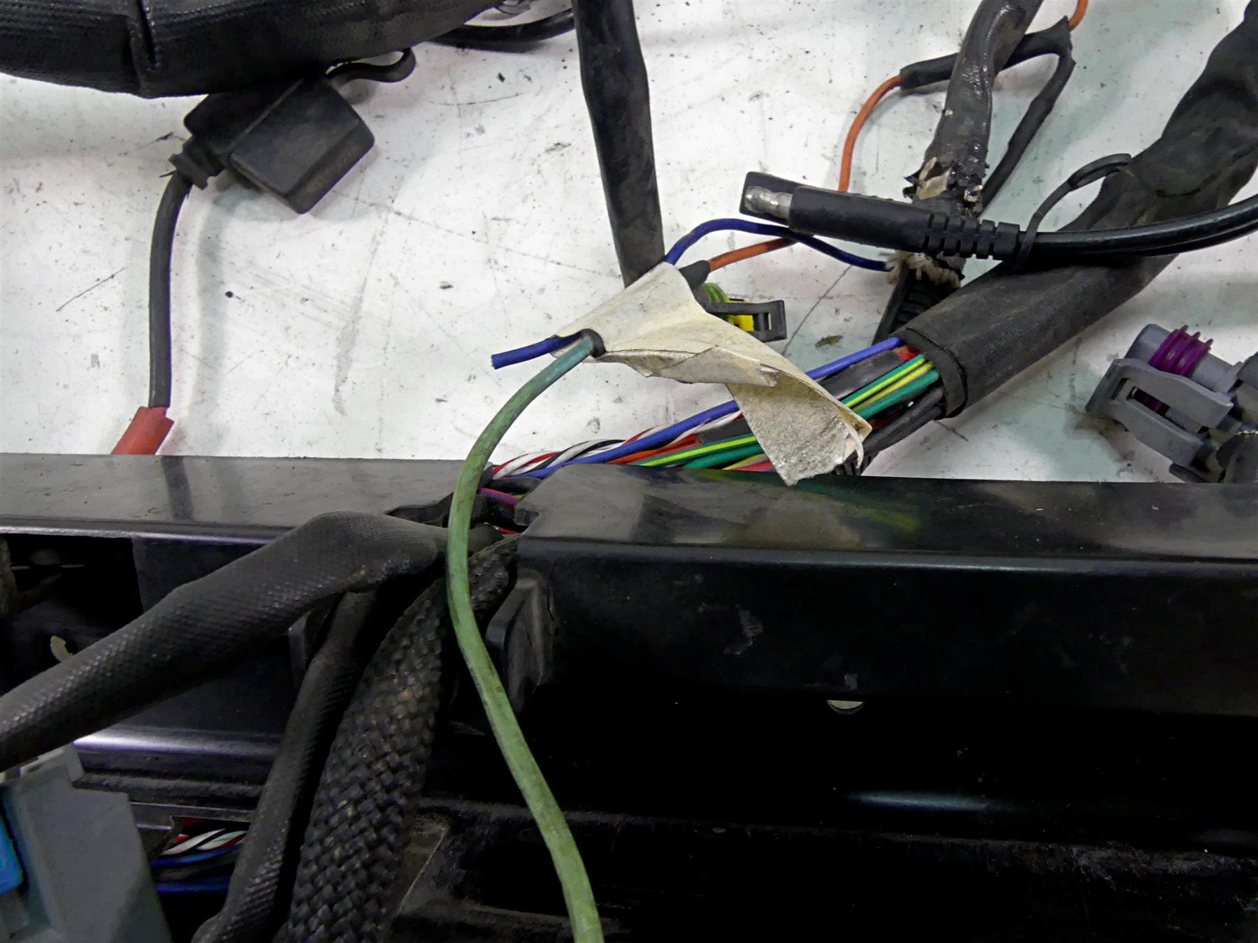 2011 Harley Softail FLSTF Fat Boy Wiring Harness Loom - For Parts 70431-11 {{ shop.shopifyCountryName }} - Mototech271