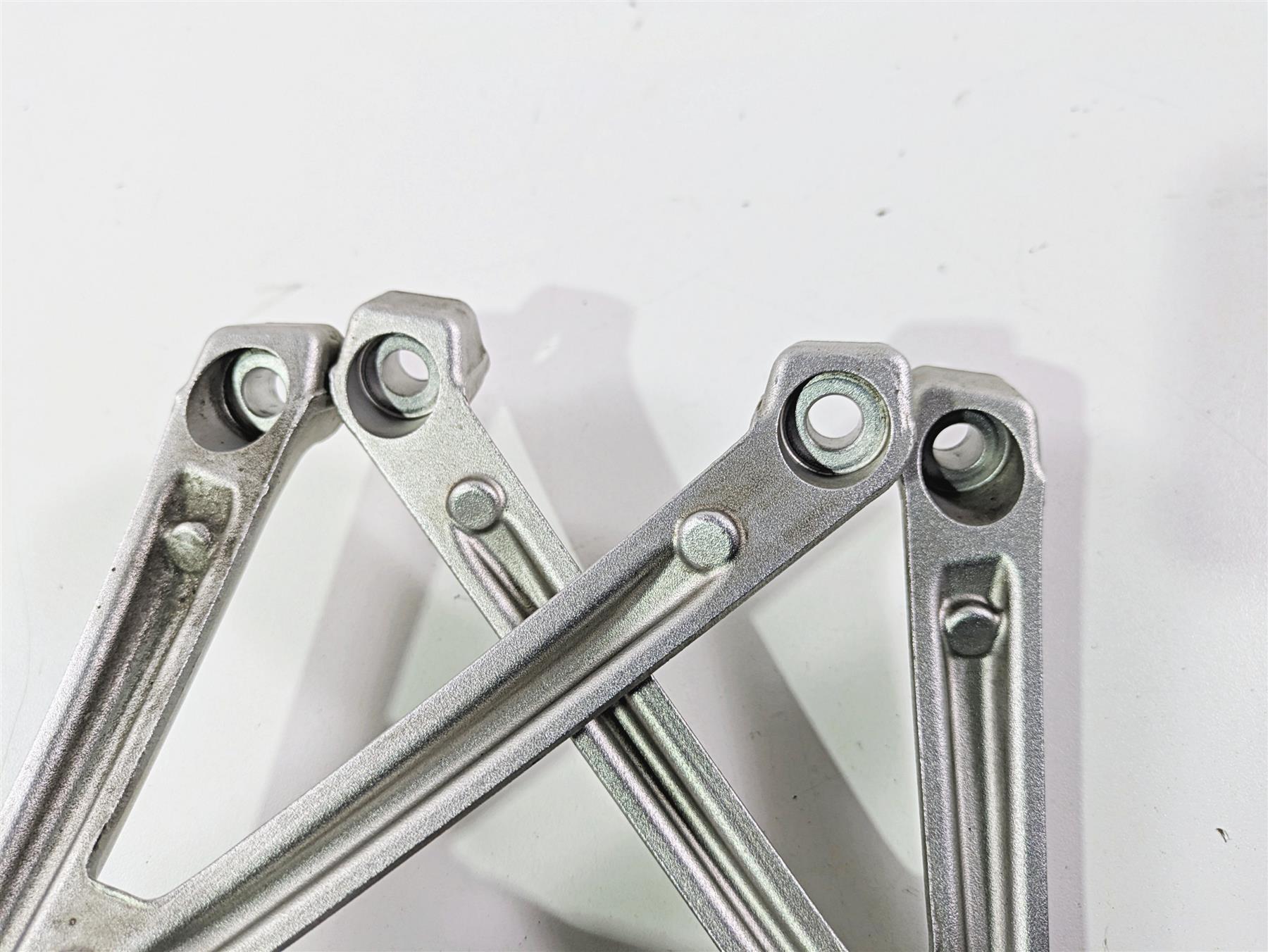 2015 BMW R1200 GS Adv K51 Rear Passenger Footpeg Set 46718526741 46718526742 {{ shop.shopifyCountryName }} - Mototech271