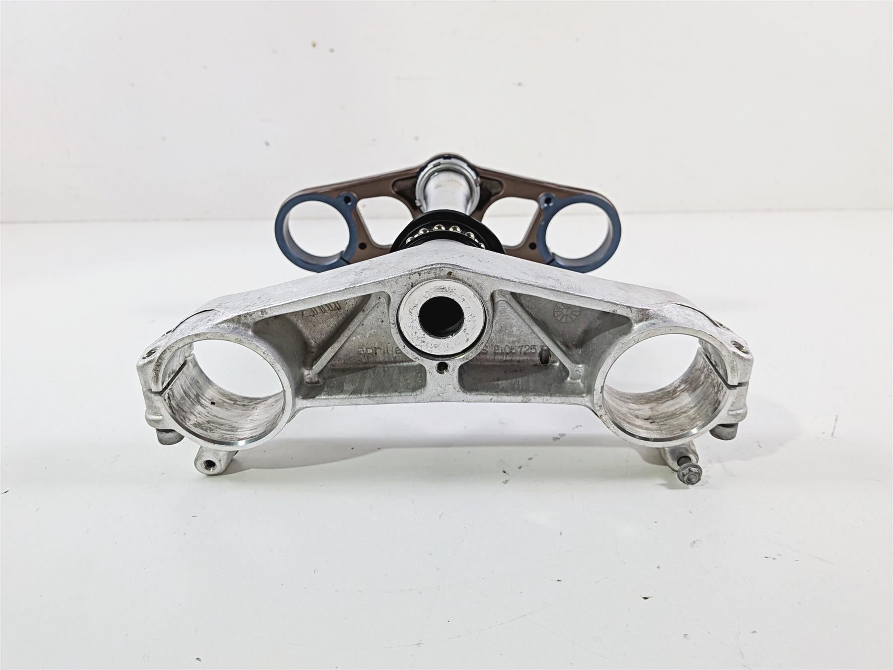 2008 Aprilia RSVR 1000 Factory Upper Lower Triple Tree Set AP8163562 AP8163061 {{ shop.shopifyCountryName }} - Mototech271