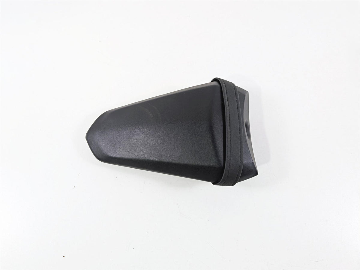 2025 Yamaha YZF R7 Nice Rear Passenger Seat Saddle Pillion BEB-24750-00-00 {{ shop.shopifyCountryName }} - Mototech271