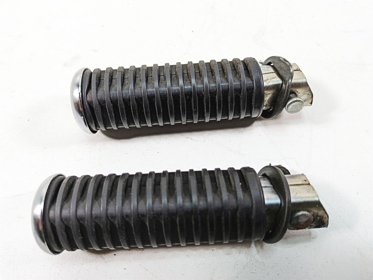 2006 Honda V-Twin VTX1300 R Rear Passenger Pillion Foot Peg Set 50715-MN0-000 {{ shop.shopifyCountryName }} - Mototech271