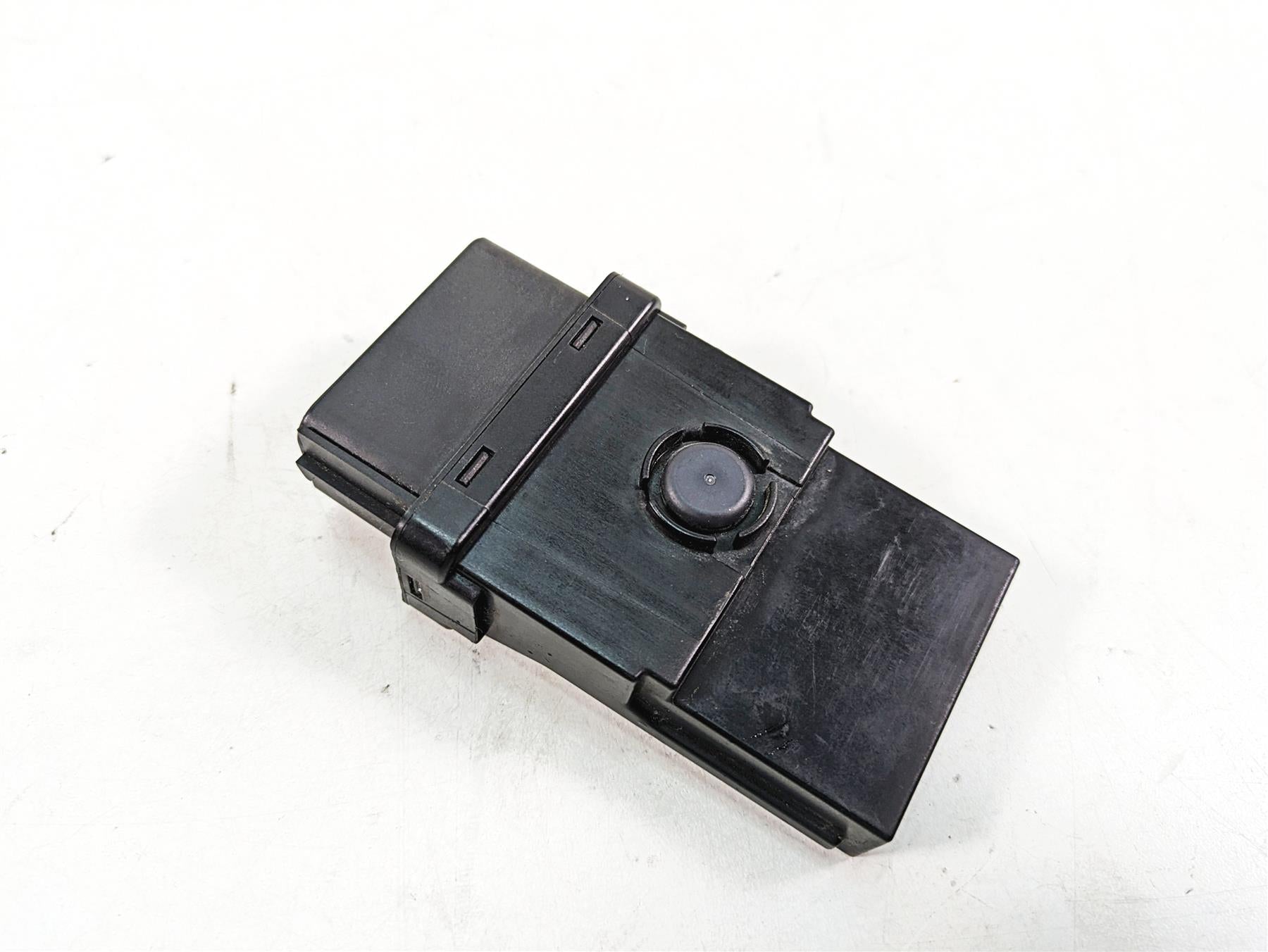 2016 BMW R1200R K53 Basic General Control Module Light Ecu 61358546488 {{ shop.shopifyCountryName }} - Mototech271