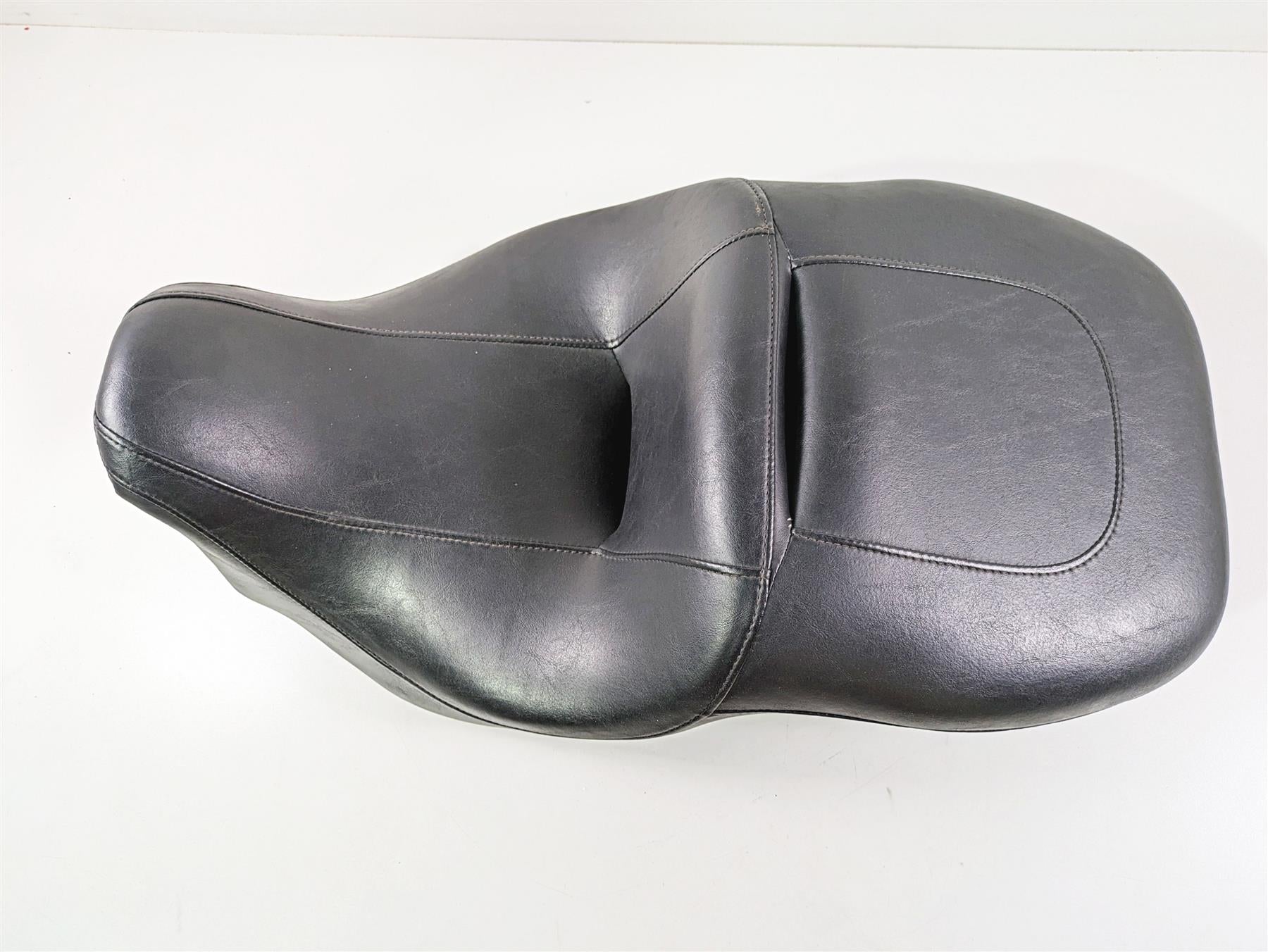 2010 Harley Touring FLHTK Electra Glide Low Seat Saddle 52164-09B {{ shop.shopifyCountryName }} - Mototech271