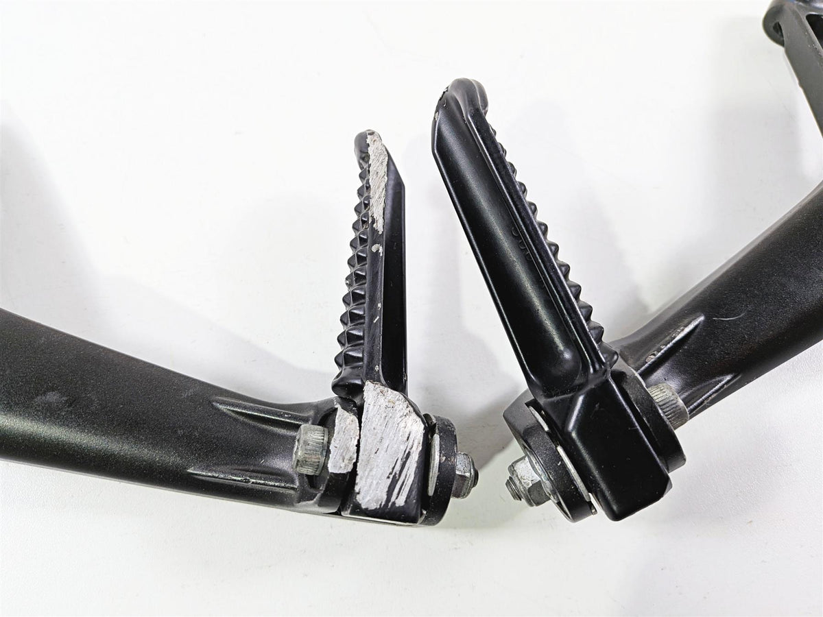2016 Yamaha YZF R1 RN32 Rear Passenger Foot Peg Set 2CR-2741L-00-00 2CR-2742L-00 {{ shop.shopifyCountryName }} - Mototech271