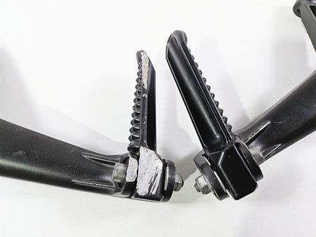 2016 Yamaha YZF R1 RN32 Rear Passenger Foot Peg Set 2CR-2741L-00-00 2CR-2742L-00 {{ shop.shopifyCountryName }} - Mototech271