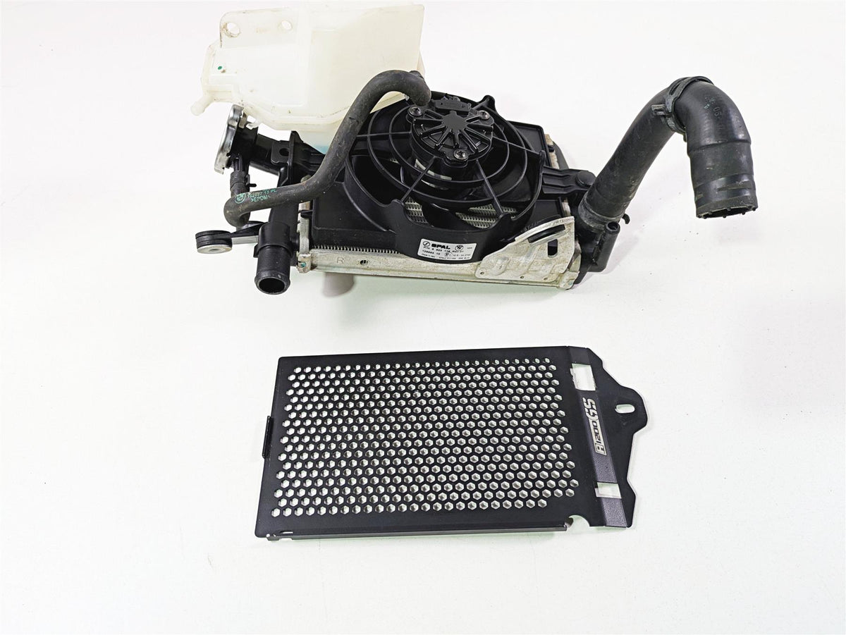 2017 BMW R1200 GS K50 Right Radiator + Reservoir Fan & Cover Set 17118546416 {{ shop.shopifyCountryName }} - Mototech271