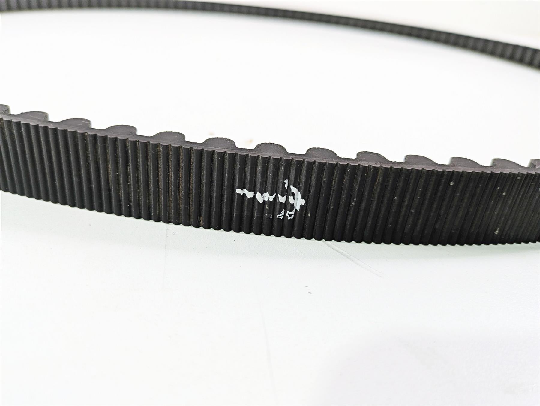 2009 Harley Touring FLHX Street Glide Rear Drive Belt 104T 1" 40024-09A {{ shop.shopifyCountryName }} - Mototech271