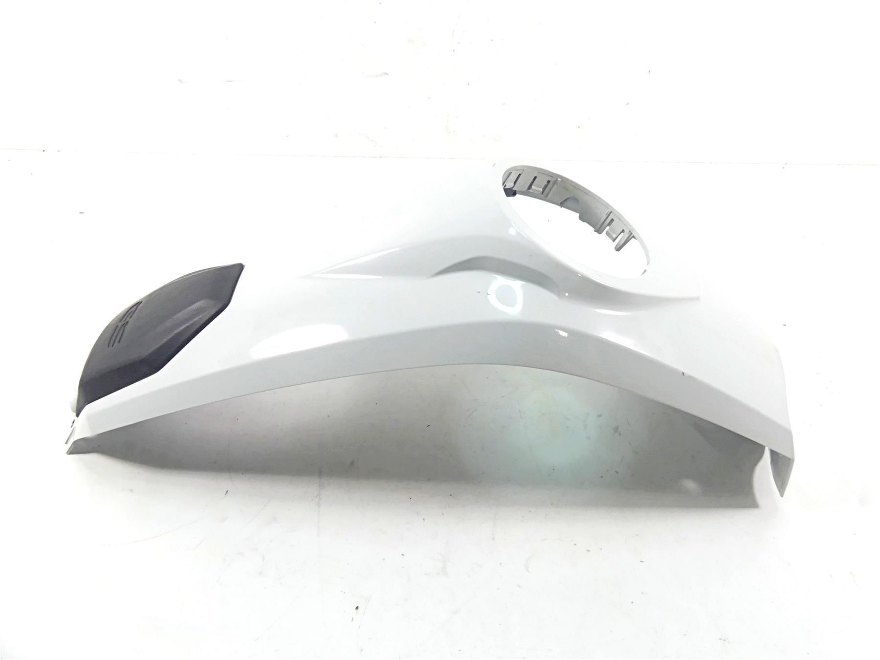 2014 BMW R1200GS K50 Center Fuel Gas Petrol Tank Cover Cowl 46638533667 8536978 | Mototech271