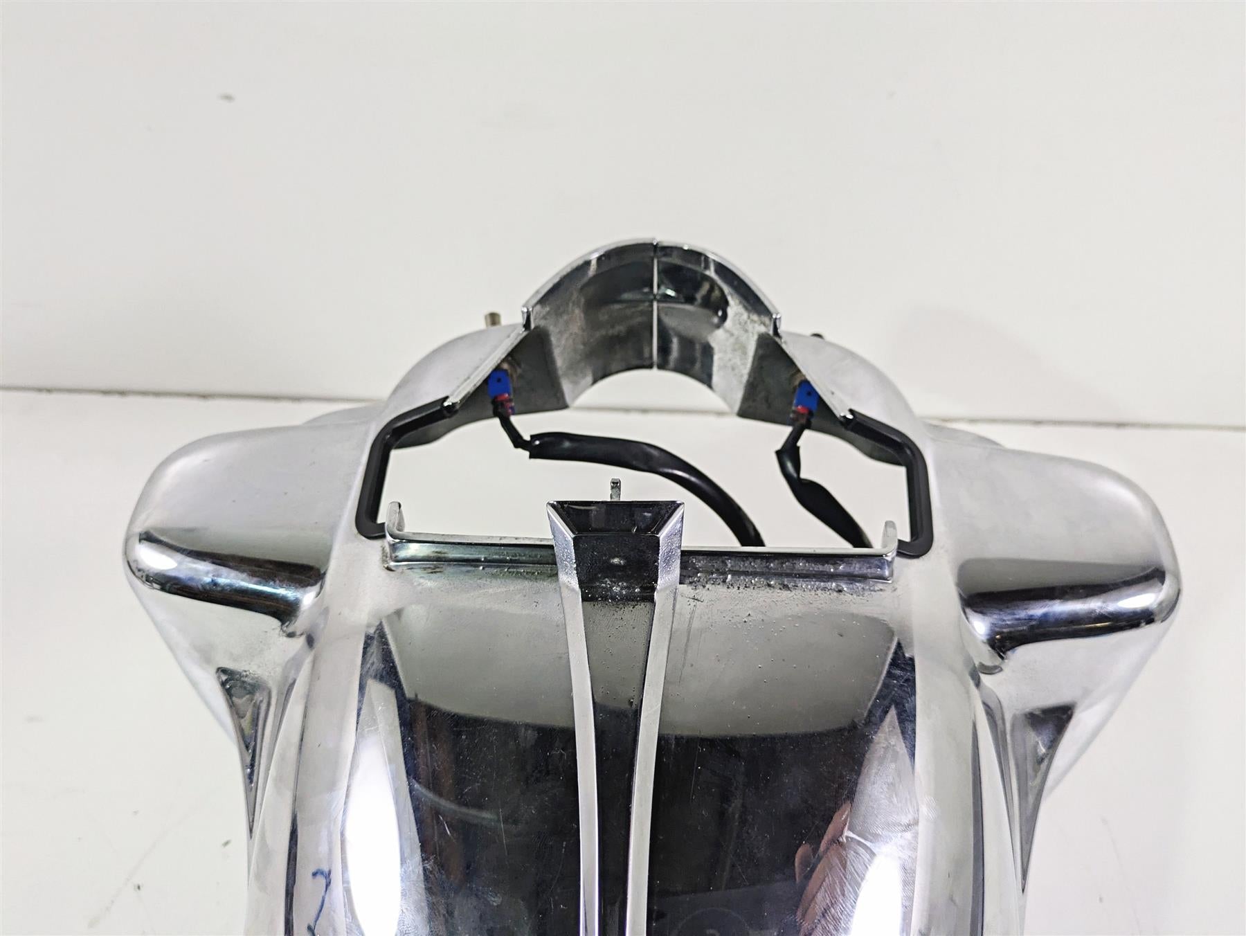 2005 Harley Touring FLHRI Road King Headlight Nacelle Lamp Covers 67674-03B {{ shop.shopifyCountryName }} - Mototech271